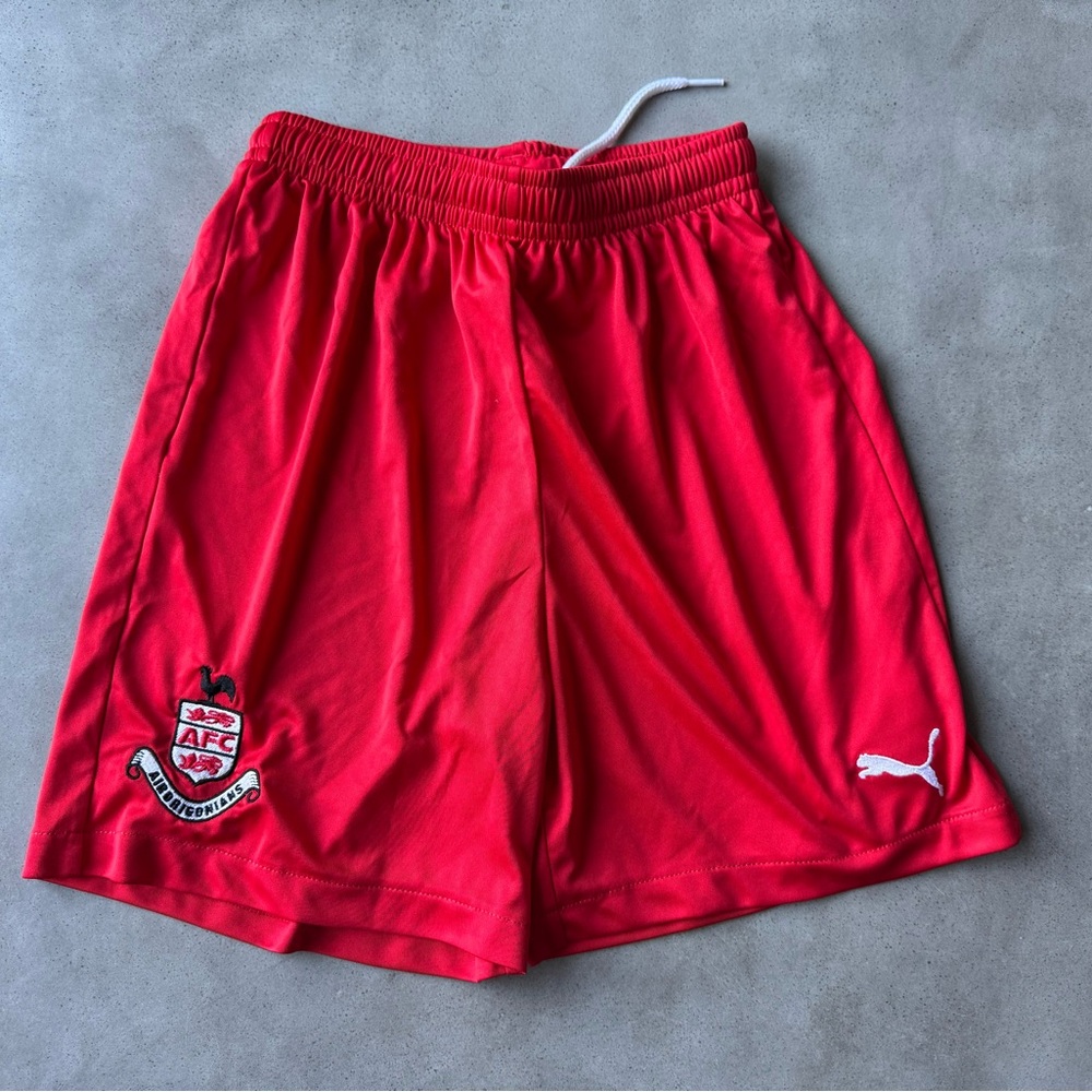 Puma NWT soccer shorts youth large